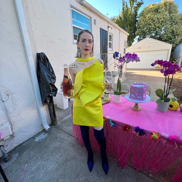 ZARA Voluminous Dress Yellow - Picture 5 of 6